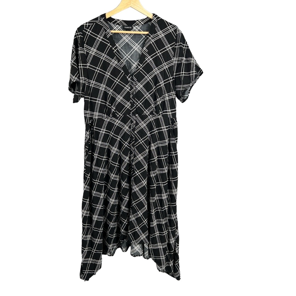 Torrid Dress Womens Black Plaid Short Sleeve‎ VNeck Button Front Size 1X